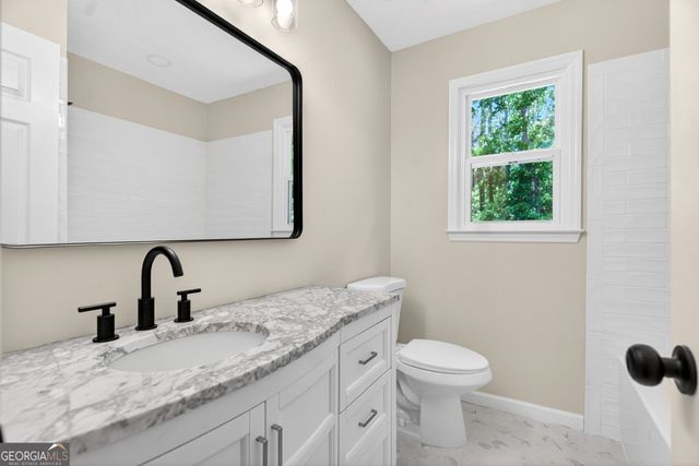 406 Ashford Circle, Lagrange, GA 30240