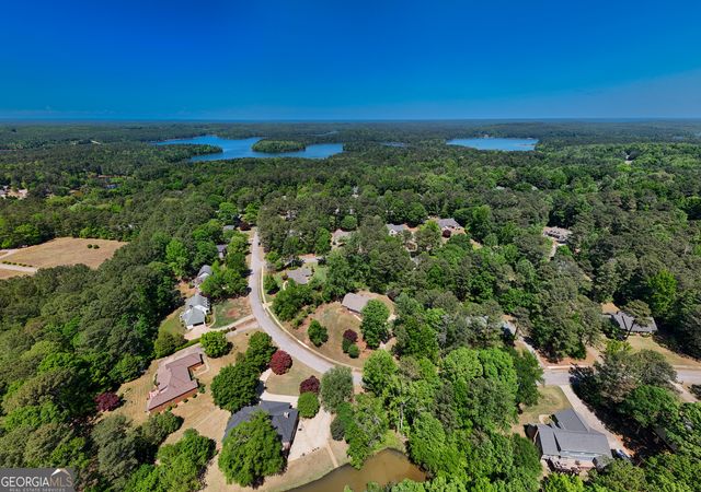 406 Ashford Circle, Lagrange, GA 30240