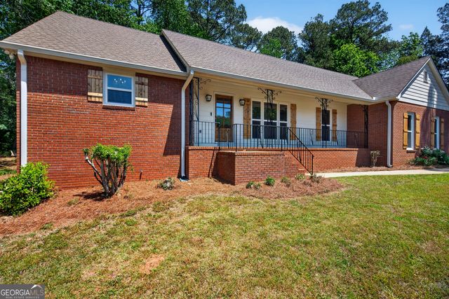 406 Ashford Circle, Lagrange, GA 30240
