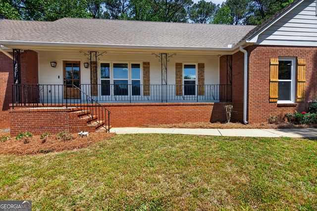 406 Ashford Circle, Lagrange, GA 30240