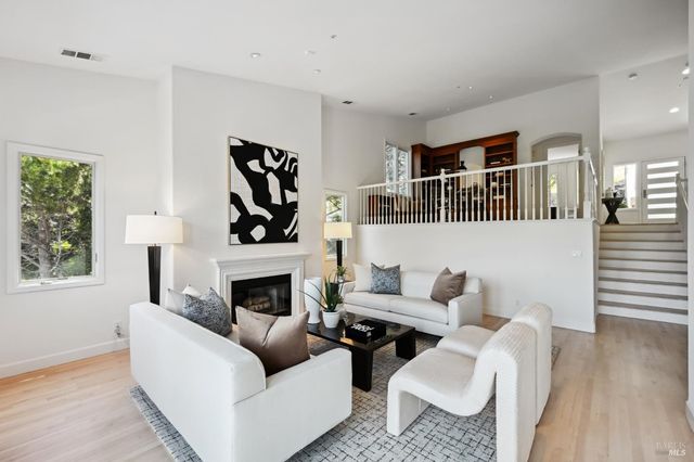 110 Monterey Dr, Tiburon, CA 94920
