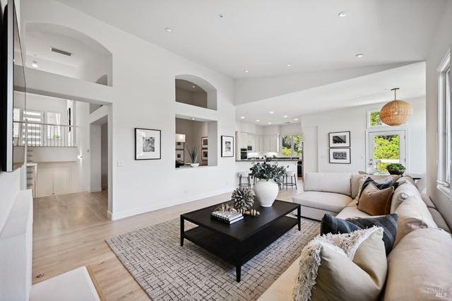 110 Monterey Dr, Tiburon, CA 94920