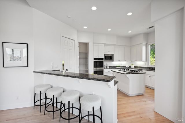 110 Monterey Dr, Tiburon, CA 94920