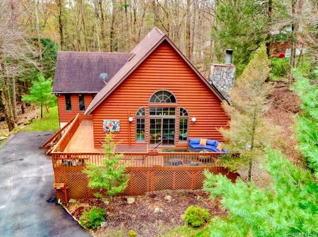 26 E Adirondack Trail, Smallwood, NY 12778
