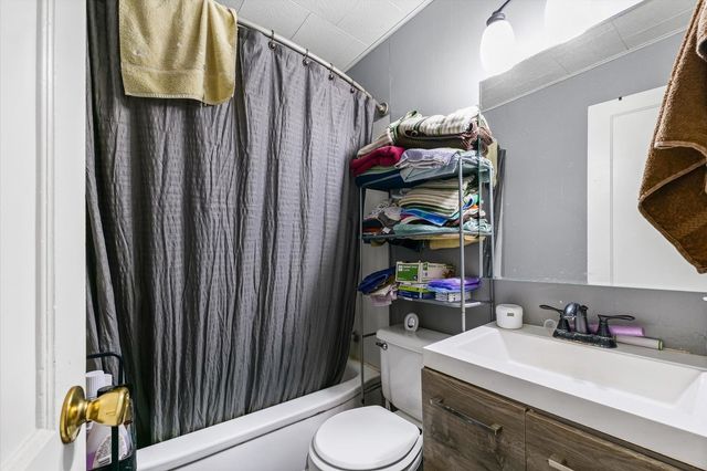 600 N Taft Street, Paxton, IL 60957