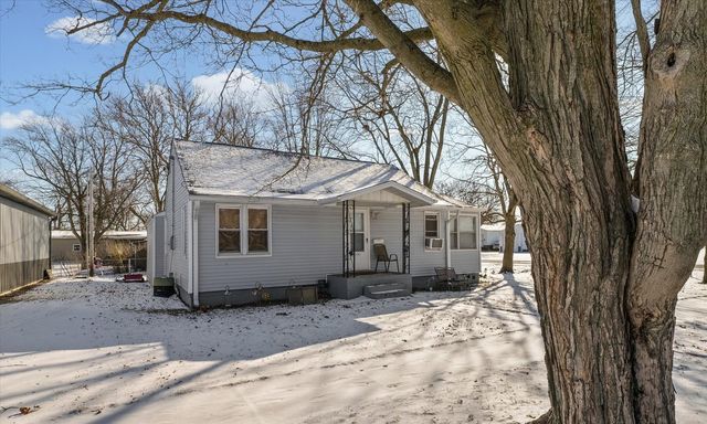 600 N Taft Street, Paxton, IL 60957