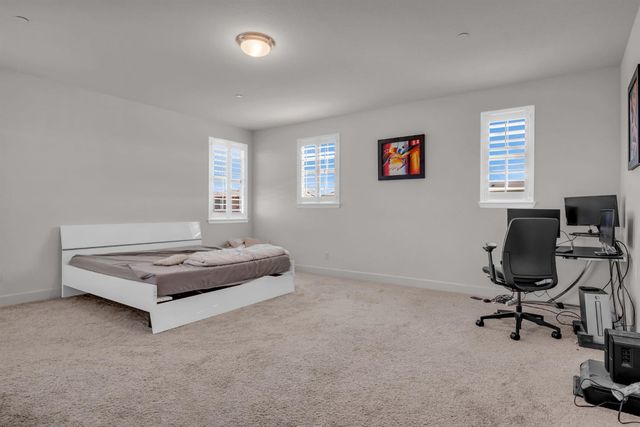 3105 Brandenburber Dr, Roseville, CA 95747