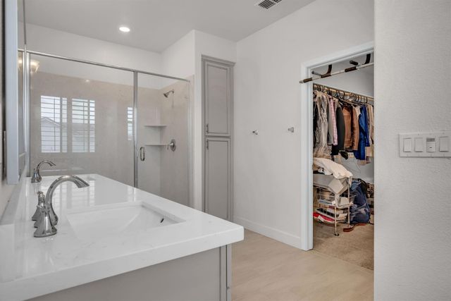 3105 Brandenburber Dr, Roseville, CA 95747