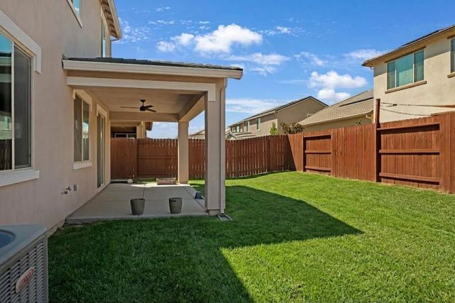 3105 Brandenburber Dr, Roseville, CA 95747