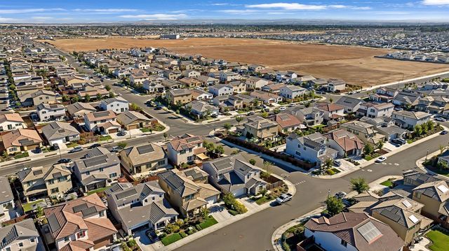 3105 Brandenburber Dr, Roseville, CA 95747