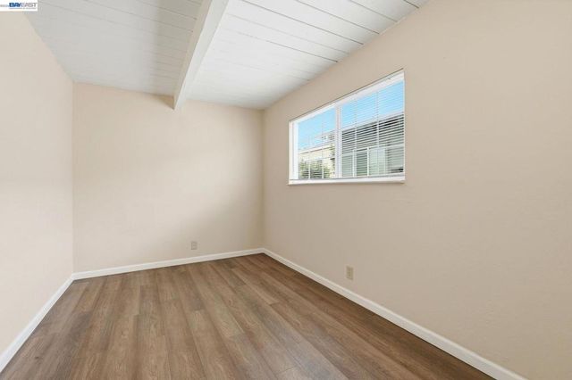 2858 17th St, San Pablo, CA 94806