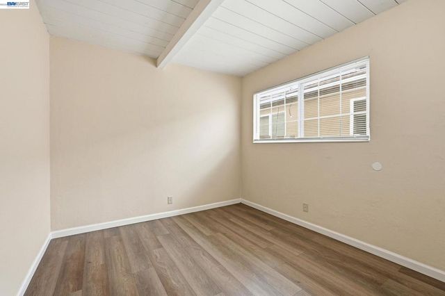 2858 17th St, San Pablo, CA 94806