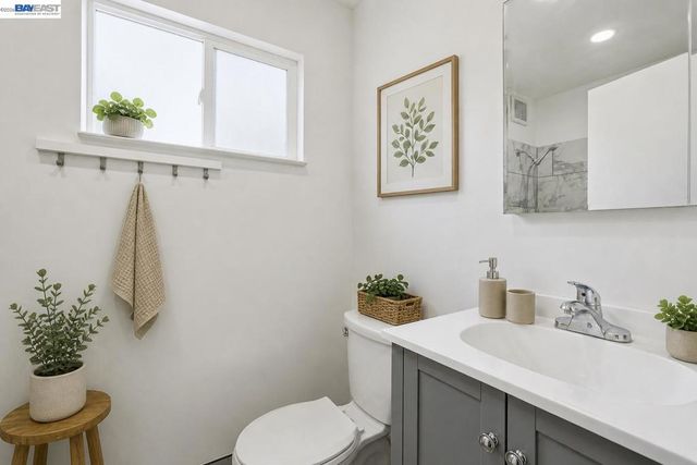 2858 17th St, San Pablo, CA 94806