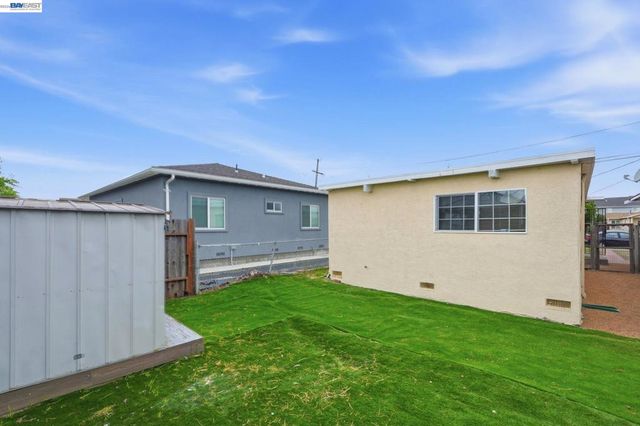2858 17th St, San Pablo, CA 94806