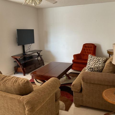 192 Flanders Drive, Delray Beach, FL 33484