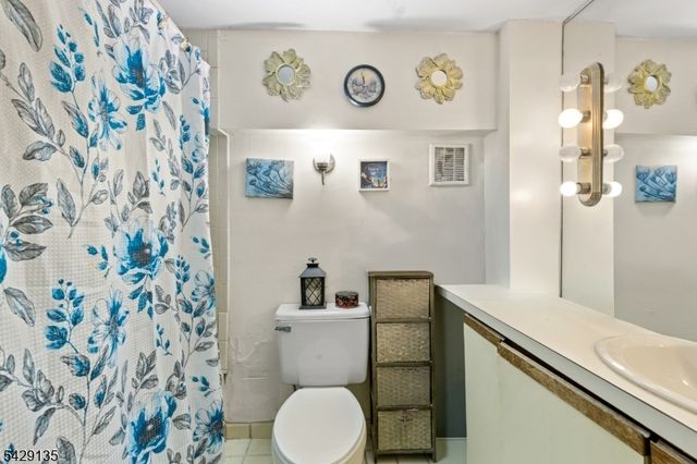 40 Fayette St 26, Perth Amboy City, NJ 08861