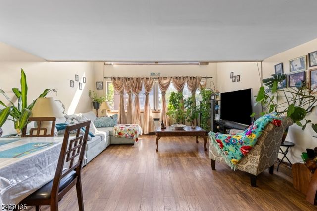 40 Fayette St 26, Perth Amboy City, NJ 08861