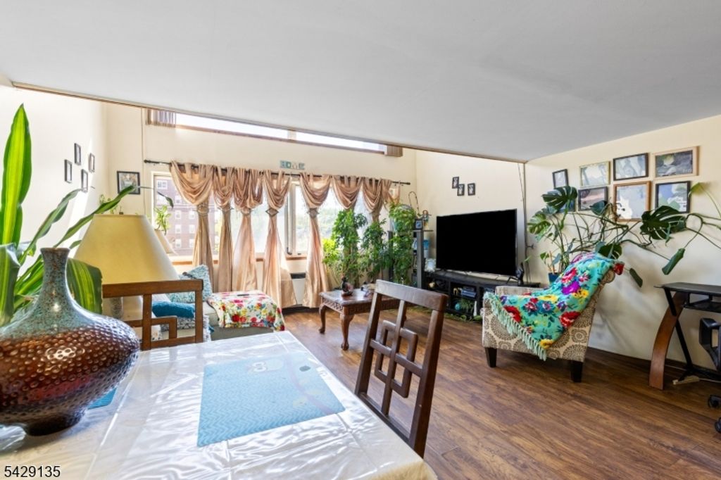 40 Fayette St 26, Perth Amboy City, NJ 08861 — photo 4
