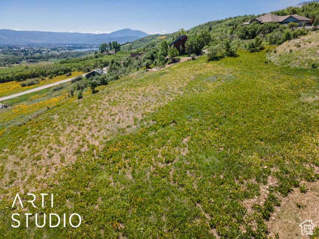 Image 2 of property listing at 4102 E NORDIC VALLEY DR, Eden, UT 84310