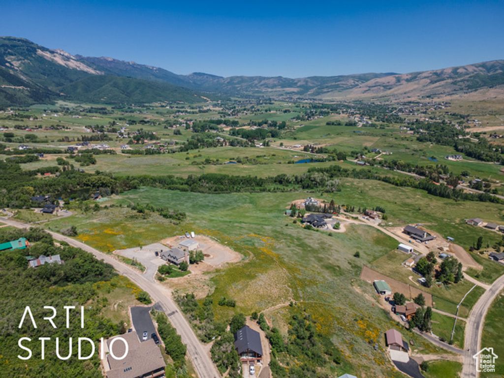 Image 13 of property listing at 4102 E NORDIC VALLEY DR, Eden, UT 84310