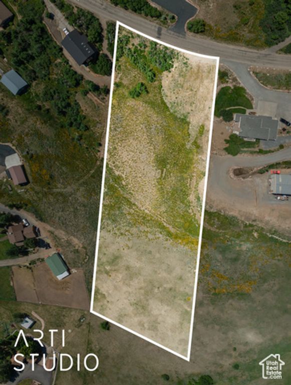 Image 16 of property listing at 4102 E NORDIC VALLEY DR, Eden, UT 84310