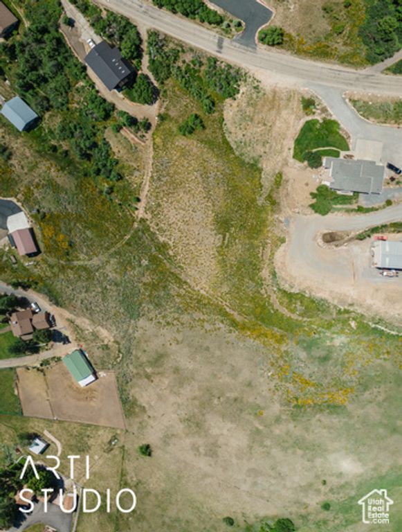 Image 17 of property listing at 4102 E NORDIC VALLEY DR, Eden, UT 84310