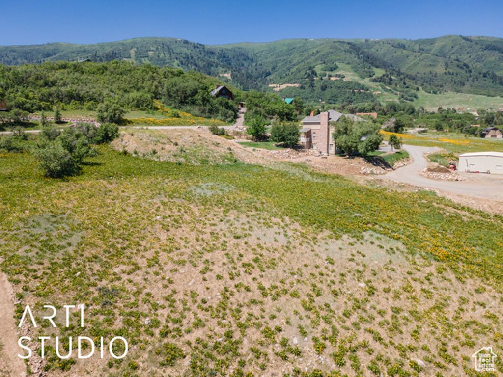 Image 3 of property listing at 4102 E NORDIC VALLEY DR, Eden, UT 84310