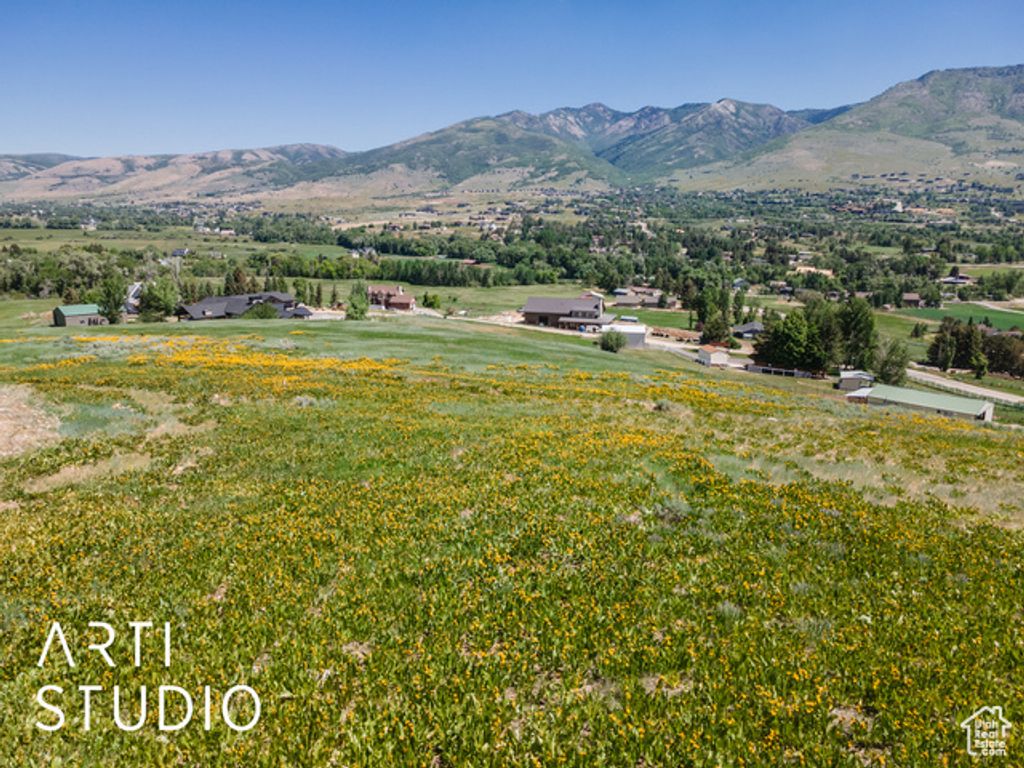 Image 4 of property listing at 4102 E NORDIC VALLEY DR, Eden, UT 84310