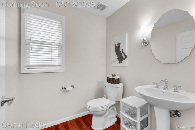 1250 Windsong Drive, Waterford Charter Township, MI 48327