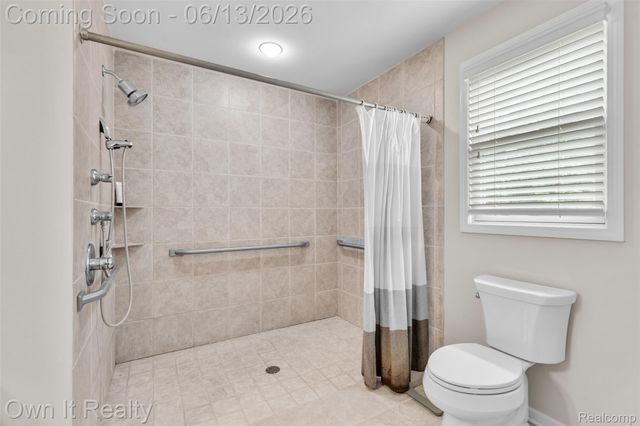 1250 Windsong Drive, Waterford Charter Township, MI 48327