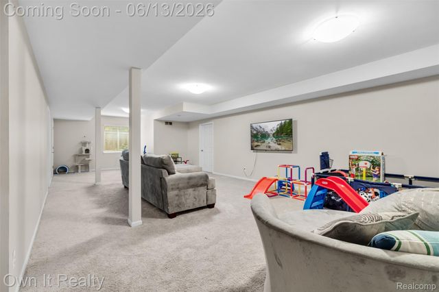 1250 Windsong Drive, Waterford Charter Township, MI 48327