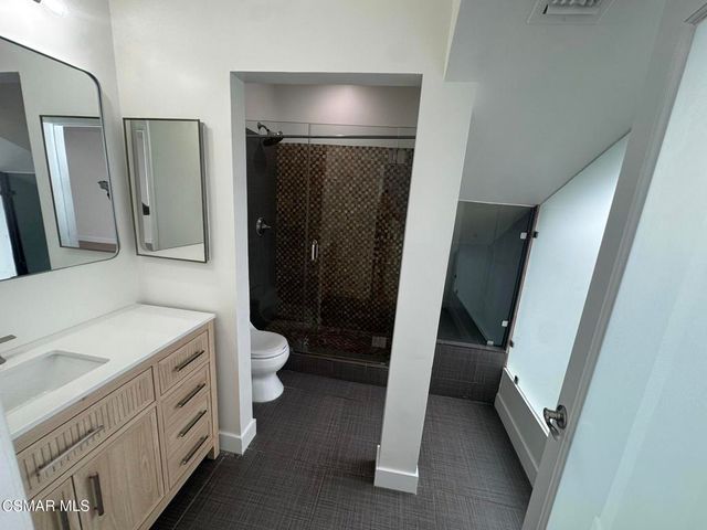 13331 Moorpark Street 336, Sherman Oaks, CA 91423