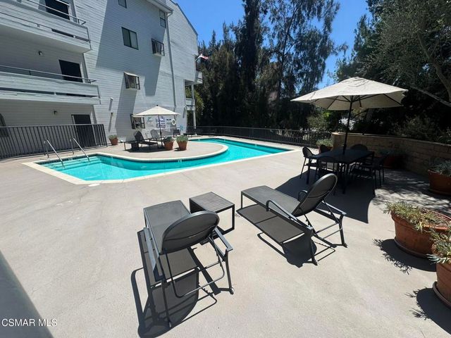 13331 Moorpark Street 336, Sherman Oaks, CA 91423