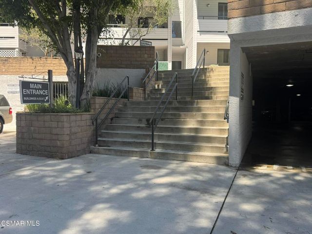 13331 Moorpark Street 336, Sherman Oaks, CA 91423