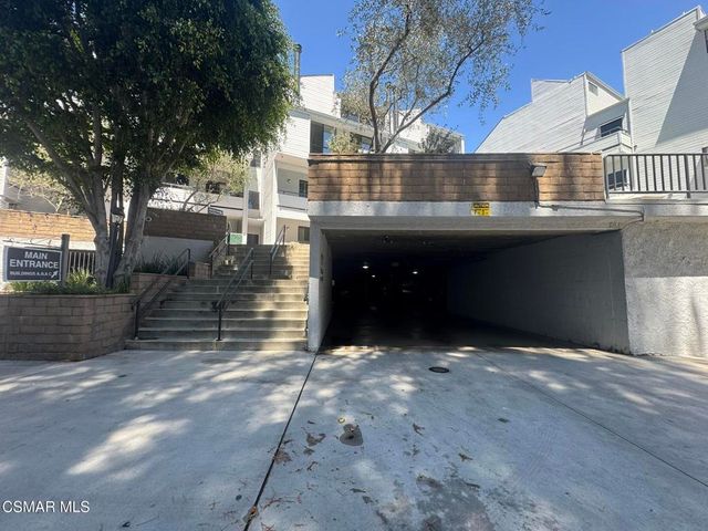 13331 Moorpark Street 336, Sherman Oaks, CA 91423