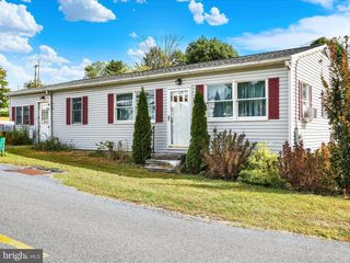 29 ELM AVE, Temple, PA 19560