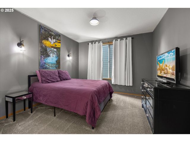 15562 Se MELINDA Ct, Happy Valley, OR 97089