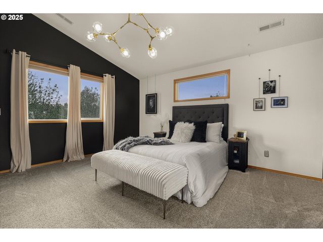 15562 Se MELINDA Ct, Happy Valley, OR 97089