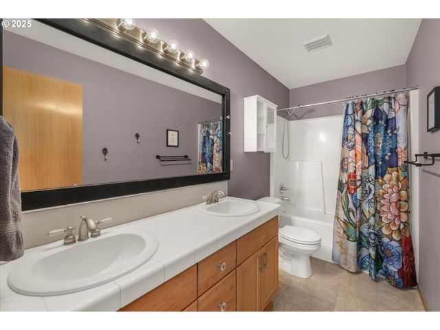 15562 Se MELINDA Ct, Happy Valley, OR 97089
