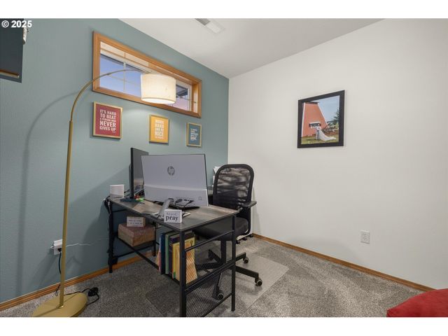 15562 Se MELINDA Ct, Happy Valley, OR 97089