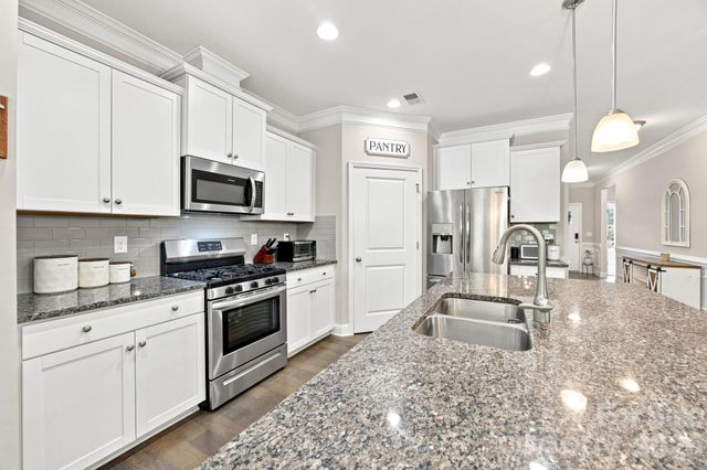 3785 Summer Haven Drive, Sherrills Ford, NC 28673
