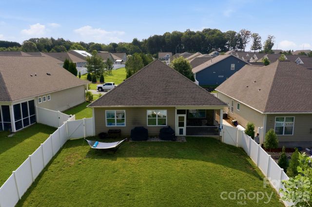 3785 Summer Haven Drive, Sherrills Ford, NC 28673