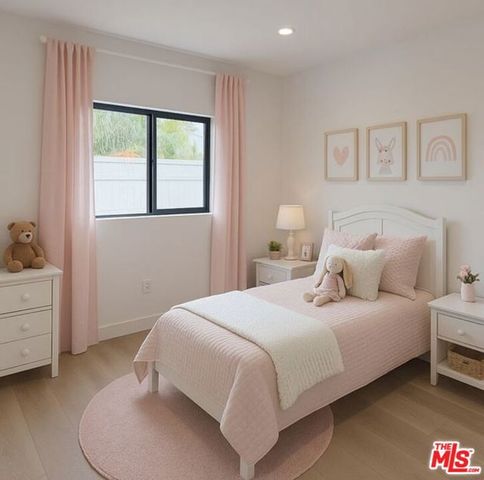 23836 Victory Boulevard, Woodland Hills (los Angeles), CA 91367