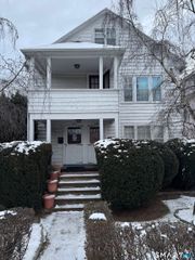 2100 East Main Street, Bridgeport, CT 06610