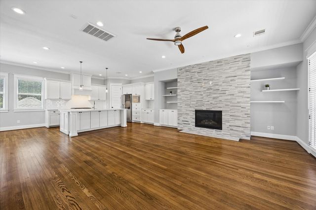 415 W 16th Street D, Houston, TX 77008