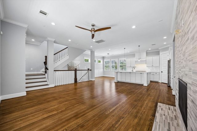 415 W 16th Street D, Houston, TX 77008