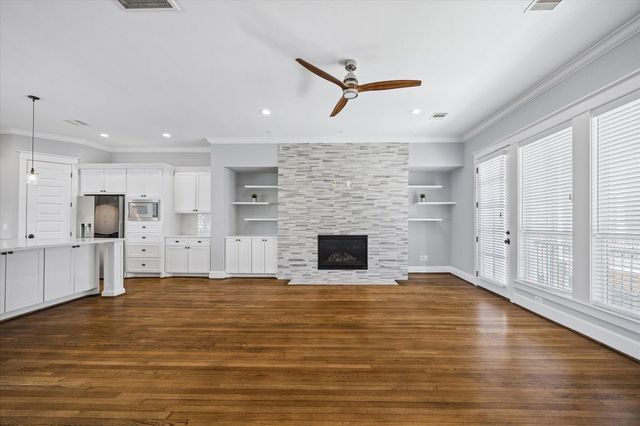 415 W 16th Street D, Houston, TX 77008