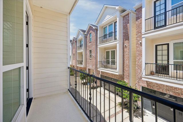 415 W 16th Street D, Houston, TX 77008
