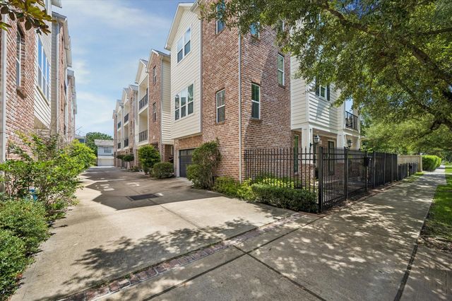 415 W 16th Street D, Houston, TX 77008