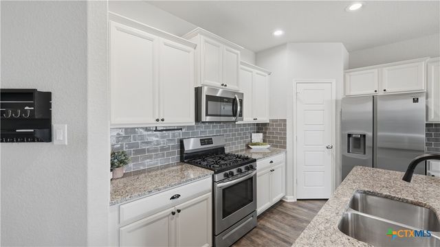 418 Moonvine Way, New Braunfels, TX 78130